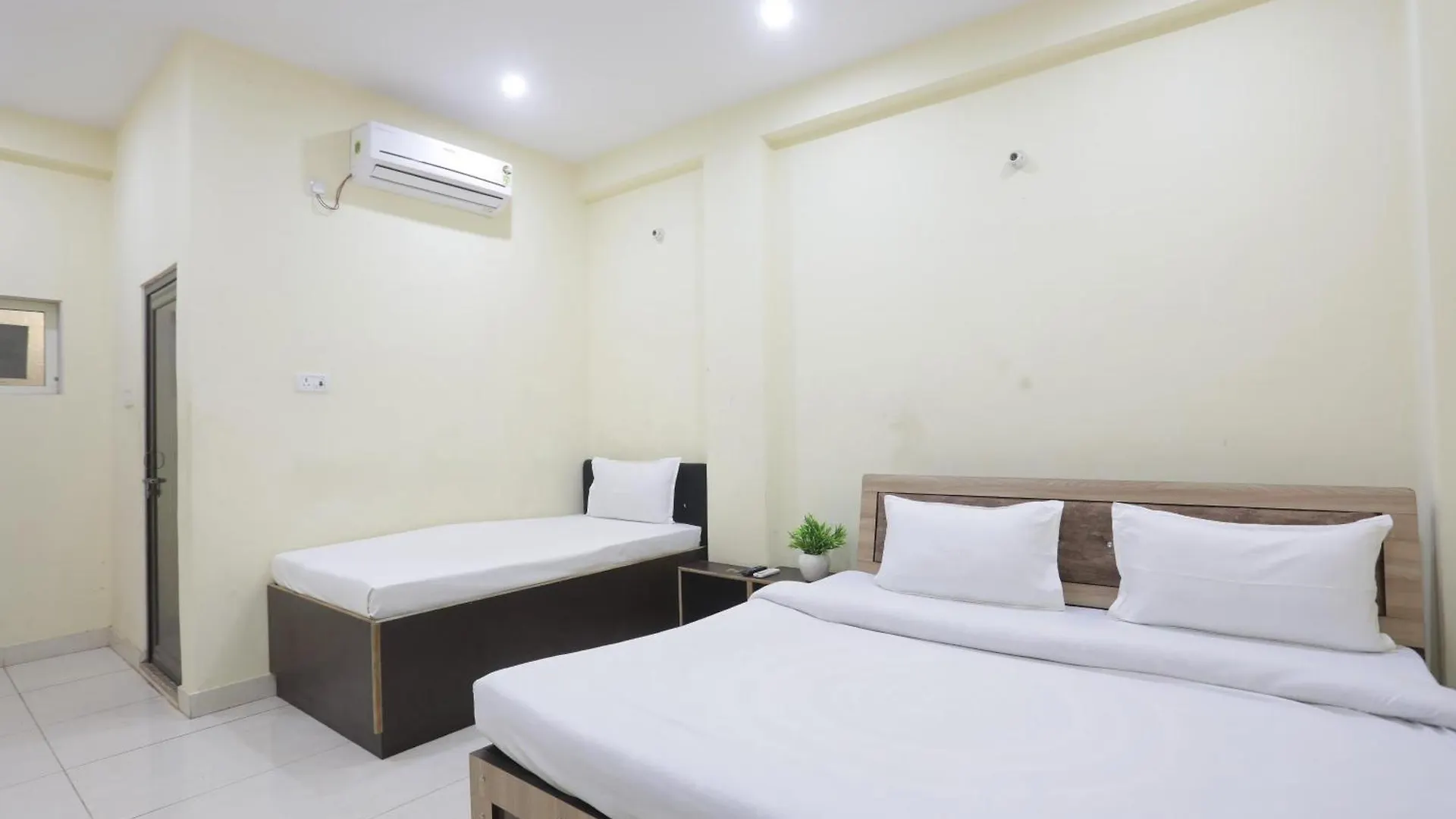 Kashi Nagari Home Stay Варанаси